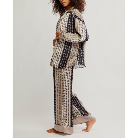 NWT FREE PEOPLE Dreamy Days PJ Set / Neutral Combo Medium - Picture 2 of 6